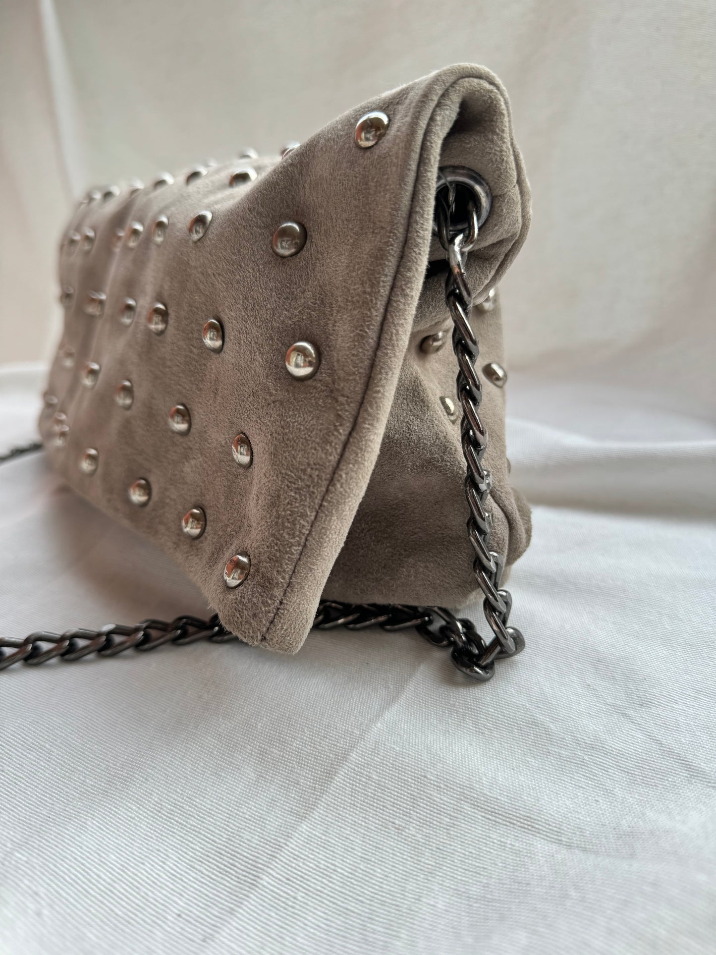 Bolso tachuelas Zara