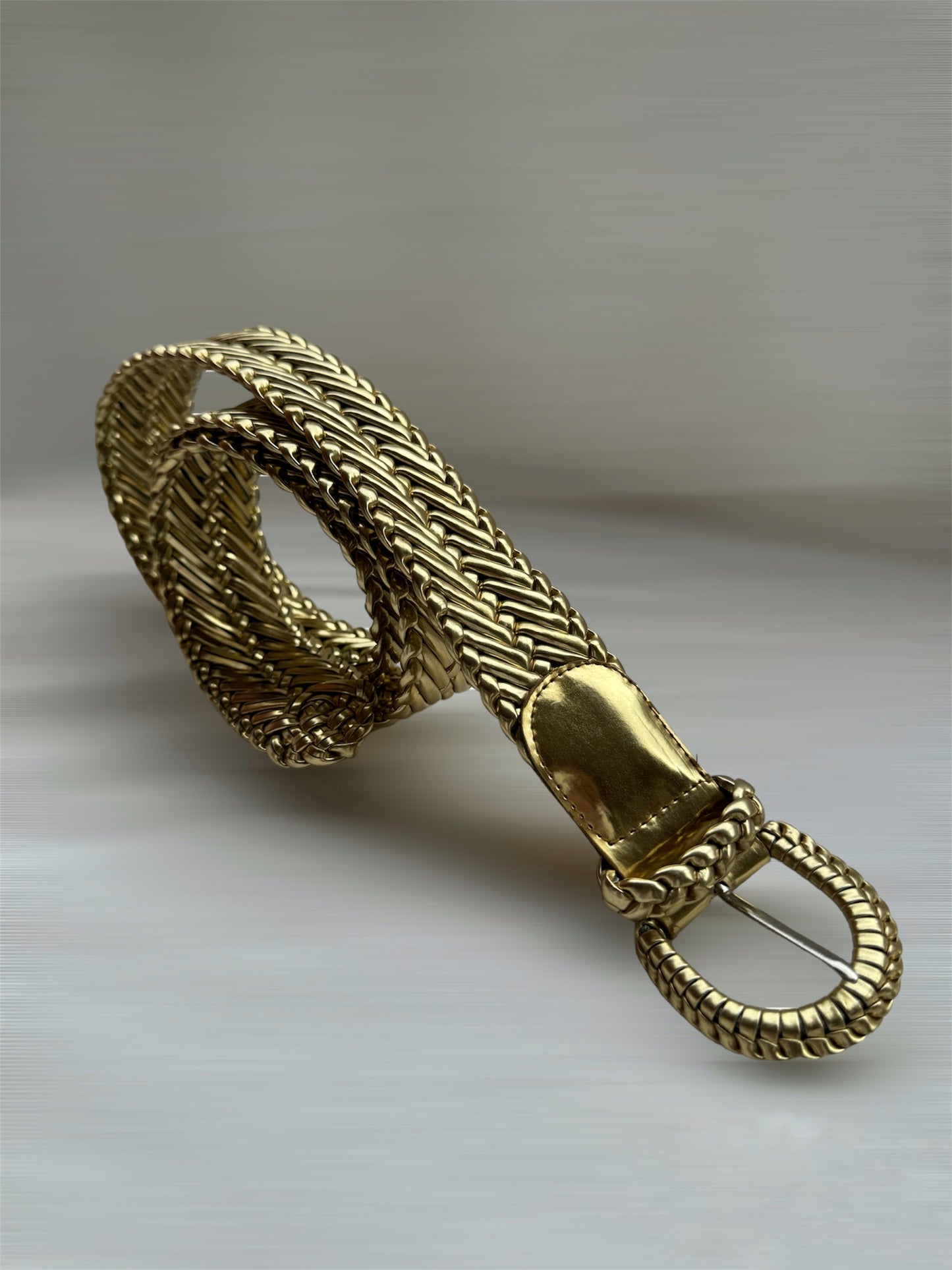 Cinturón trenzado dorado