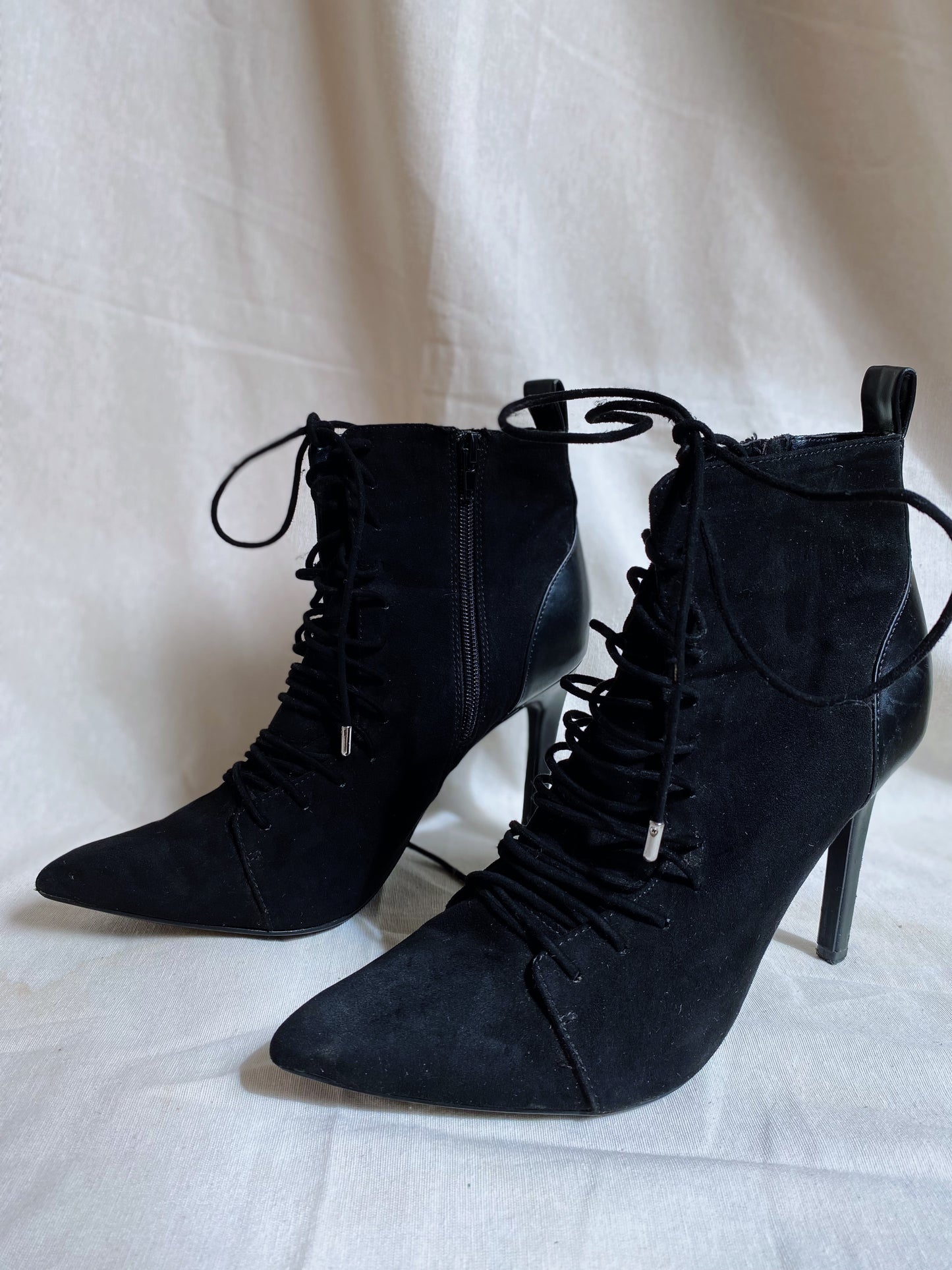 Botines con cordones Zara