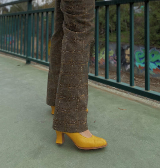 Zapatos amarillos Pilar Burgos